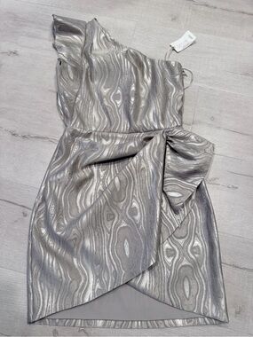 New w/tags SAYLOR Metallic One-Shoulder Silver Cocktail Dress